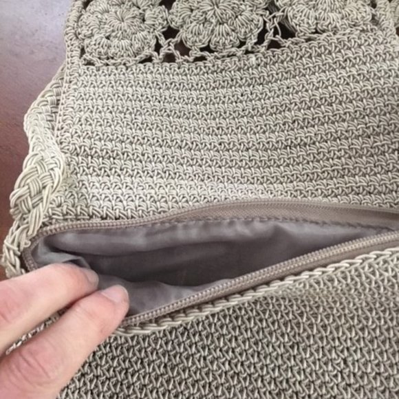 purse - Picture 2 of 2